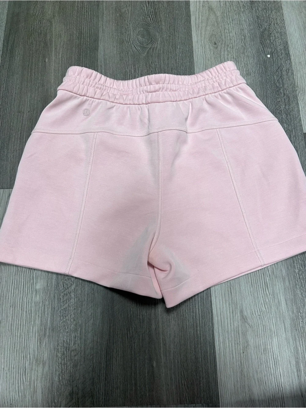Lululemon pearl pink shorts NEW - Picture 3 of 5